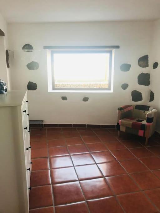 Coqueto Apartamento En El Cuchillo Тинахо Екстериор снимка